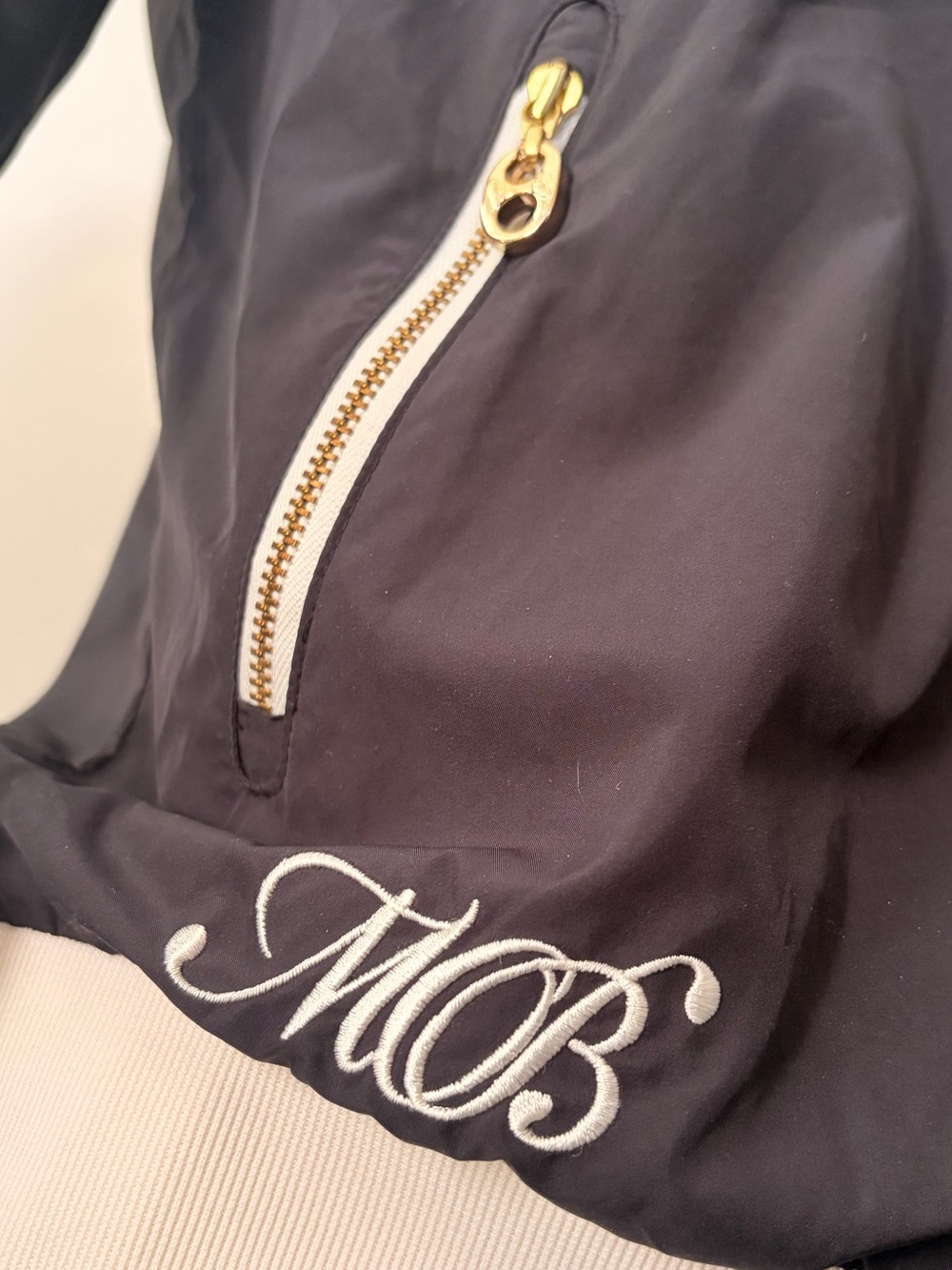 ✨ 2008 MARRIED TO THE MOB X NIKE WMNS WIND JKT - LARGE Friends & Family✨ OOAK!! - Picture 9 of 11